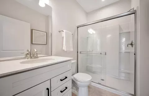 Bath - 5852 Hawkweed Dr, Naperville, IL 60564 photo 1 of 5