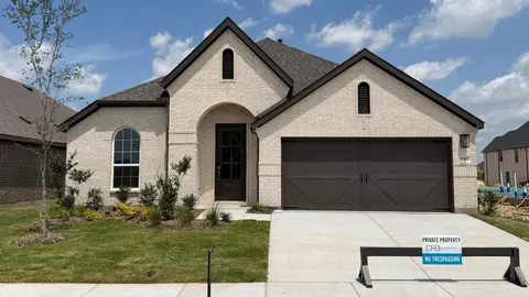 949 Schuberts Rd, Fort Worth, TX 76247