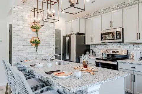 Kitchen - 3801 Circollo Dr, Covington, KY 41017 photo 2 of 8