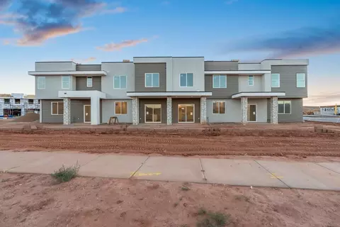 1046 Malibu Ln, Washington, UT 84780