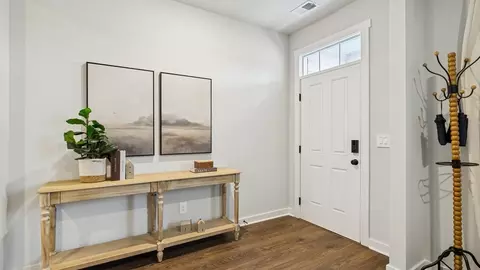 Entry Way - 6038 Eugene Dr, Smyrna, TN 37167 photo 2 of 7