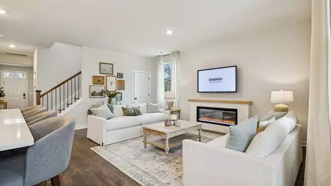 Living - 6038 Eugene Dr, Smyrna, TN 37167 photo 1 of 6