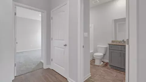 Entry Way - Azalea Dr, Somerville, TN 38068 photo 3 of 4