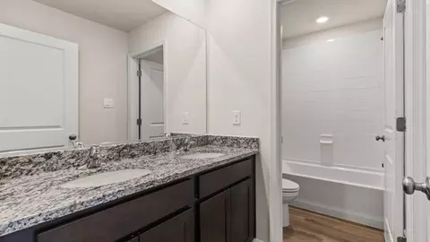Bath - 710 Beadlilly Way, Joppa, MD 21085 photo 4 of 9