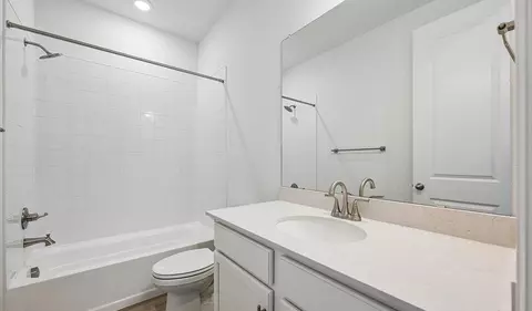 Bath - 45944 Faith Ave, Bennett, CO 80102 photo 1 of 2