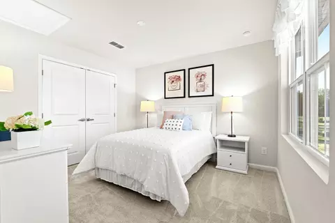Bedroom - 6801 Pine Bark Dr, Hurlock, MD 21643 photo 8 of 9