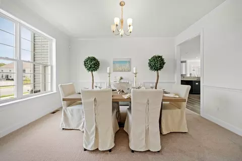 Dining - 31 Summit Dr, Smyrna, DE 19977 photo 2 of 5