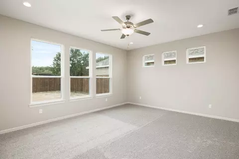 Living - 1401 Sambar Lp, Laredo, TX 78045 photo 1 of 3