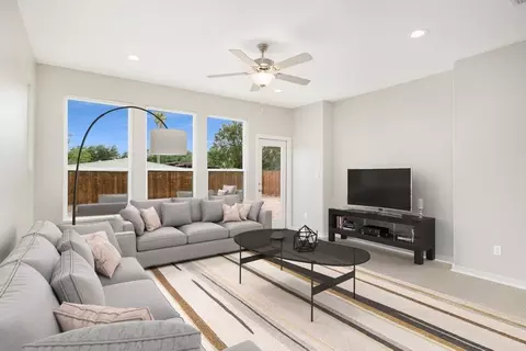 Living - 1401 Sambar Lp, Laredo, TX 78045 photo 3 of 3