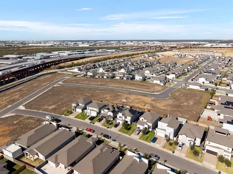 View/Area - 1401 Sambar Lp, Laredo, TX 78045 photo 6 of 15