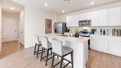 Kitchen - 1609 Indian Grass Pl, Parrish, FL 34219 photo 1 of 5
