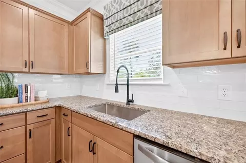 Kitchen - 247 Shire Loop, Calhoun, GA 30701 photo 3 of 11