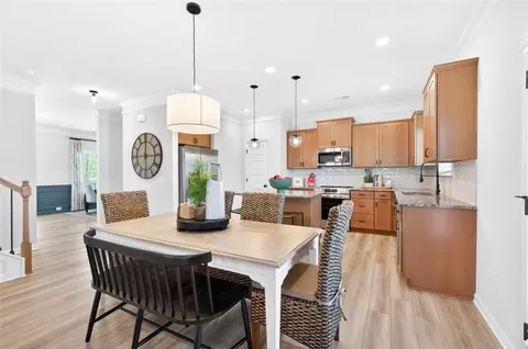 Dining - 247 Shire Loop, Calhoun, GA 30701 photo 4 of 12