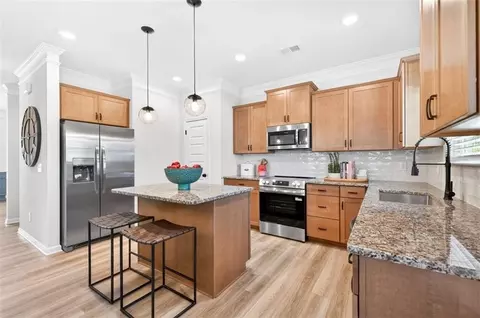 Kitchen - 247 Shire Loop, Calhoun, GA 30701 photo 2 of 11