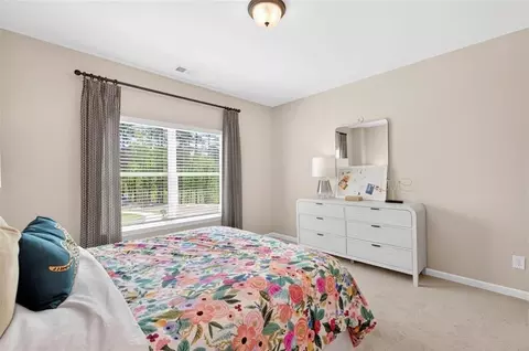 Bedroom - 247 Shire Loop, Calhoun, GA 30701 photo 6 of 20