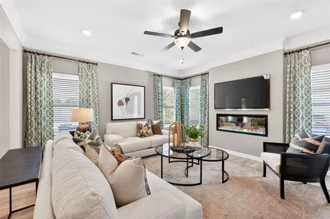 Living - 247 Shire Loop, Calhoun, GA 30701 photo 3 of 10