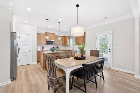 Dining - 247 Shire Loop, Calhoun, GA 30701 photo 5 of 12