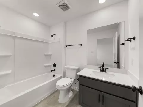 Bath - 3993 Olin Way, Celina, TX 75009 photo 4 of 6
