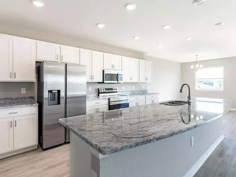 Kitchen - 5850 Piney Shrub Pl, Saint Cloud, FL 34771 photo 3 of 5