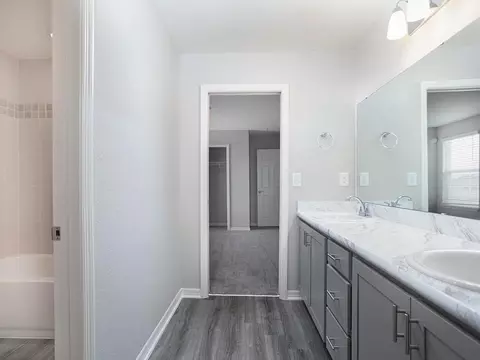 Bath - 5850 Piney Shrub Pl, Saint Cloud, FL 34771 photo 3 of 7