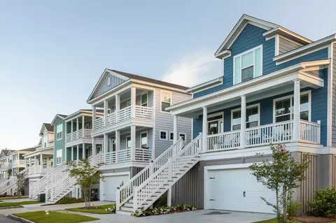 7323 Longtown Dr, Hanahan, SC 29410