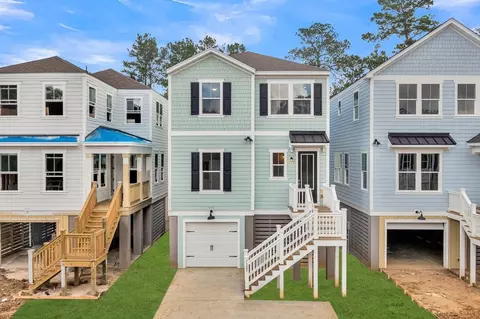 7323 Longtown Dr, Hanahan, SC 29410