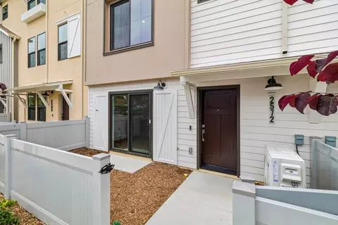 2572 Delphinium Ln, Carlsbad, CA 92008