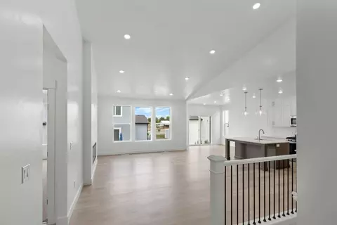 Living - 657 N 200 E, Providence, UT 84332 photo 2 of 4