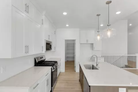 Kitchen - 657 N 200 E, Providence, UT 84332 photo 2 of 3