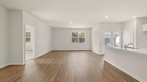 Living - 3619 Walden Rd, Macon, GA 31216 photo 5 of 5