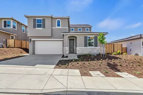 Exterior - 8017 Bordoni Dr, Vallejo, CA 94591 photo 2 of 26
