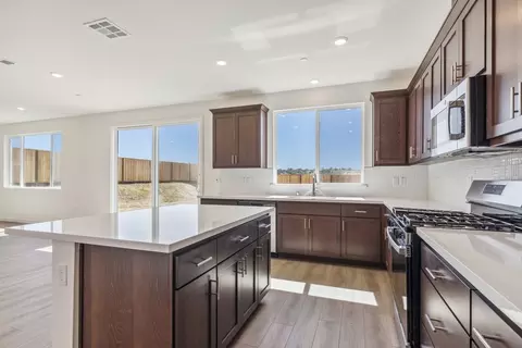 Kitchen - 8017 Bordoni Dr, Vallejo, CA 94591 photo 2 of 11
