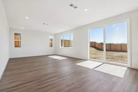 Living - 8017 Bordoni Dr, Vallejo, CA 94591 photo 1 of 3