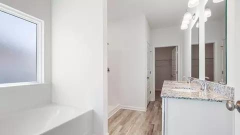 Bath - 20 Elderberry St, Freeport, FL 32439 photo 1 of 6