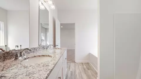 Bath - 20 Elderberry St, Freeport, FL 32439 photo 3 of 6