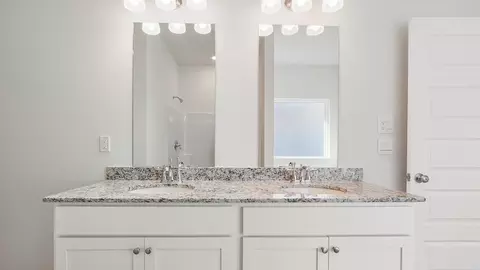 Bath - 20 Elderberry St, Freeport, FL 32439 photo 4 of 6