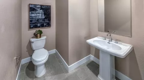 Bath - 7958 Floyd Glenn Wise Dr, Tracy, CA 95377 photo 2 of 4