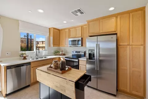 Kitchen - 458 Lemongrass St, Turlock, CA 95380 photo 1 of 8