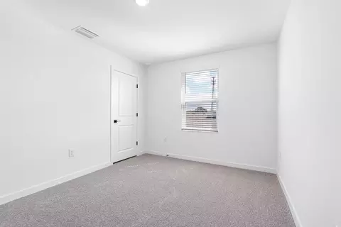 Bedroom - 2354 Ainsworth Ave, Spring Hill, FL 34609 photo 3 of 4