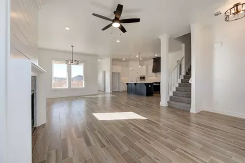 Living - 7201 E Oakland St, Broken Arrow, OK 74014 photo 3 of 4