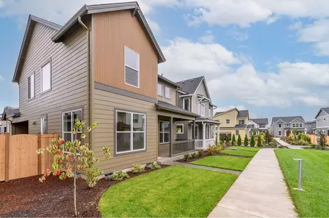 8253 SE Quincy St, Hillsboro, OR 97123