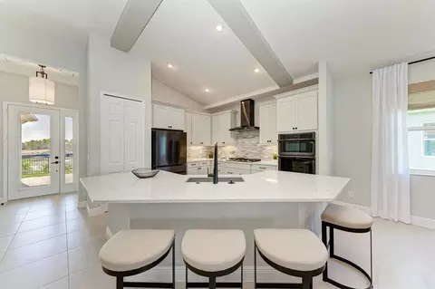 Kitchen - 4108 Sea Marsh Pl, Parrish, FL 34219 photo 7 of 7