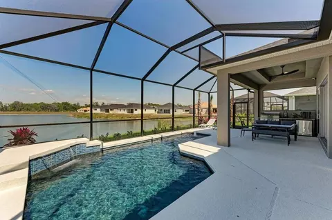 Exterior - 4108 Sea Marsh Pl, Parrish, FL 34219 photo 7 of 9