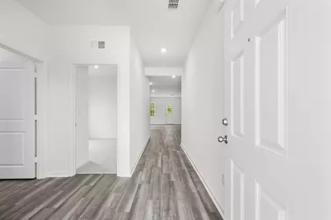 Entry Way - 134 Linares St, Loris, SC 29569 photo 3 of 4