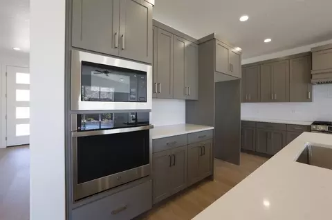 Kitchen - 52 E Dakar Ln, Saint George, UT 84790 photo 3 of 6
