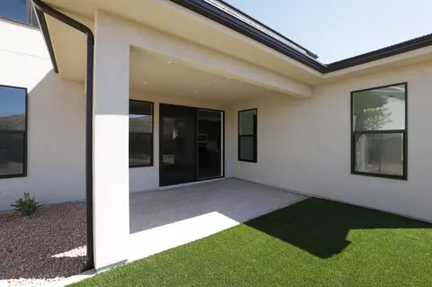 Exterior - 52 E Dakar Ln, Saint George, UT 84790 photo 5 of 6