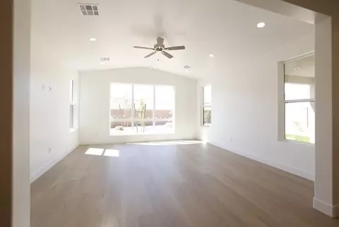 Living - 52 E Dakar Ln, Saint George, UT 84790 photo 3 of 5