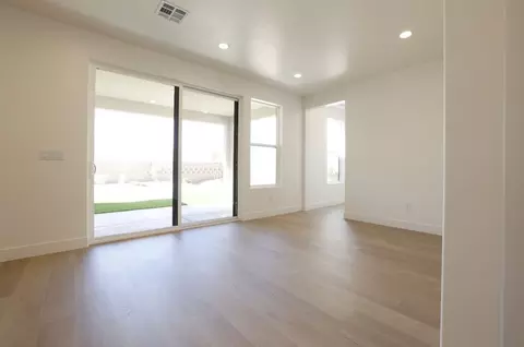 Living - 52 E Dakar Ln, Saint George, UT 84790 photo 1 of 5