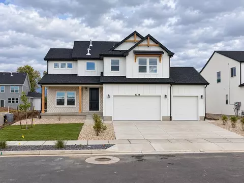 5233 S Paramount Dr #330, Riverdale, UT 84405
