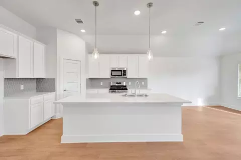 1816 Sleeping Hills Dr, Rosenberg, TX 77471